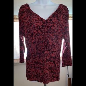 NWOT, Daisy Fuentes Burgundy/Black V-neck